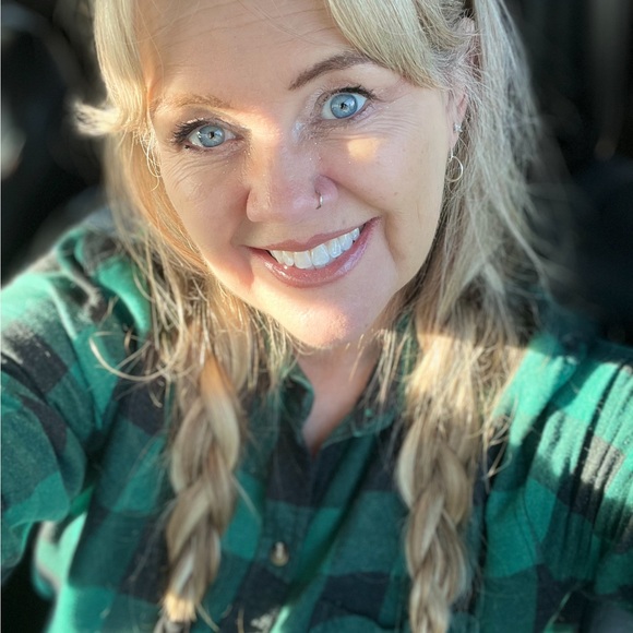 christi122570